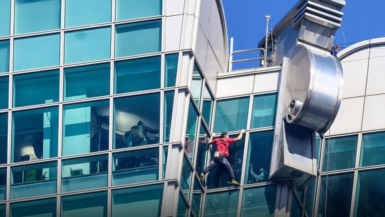 Alex Honnold Taipei 101 climb