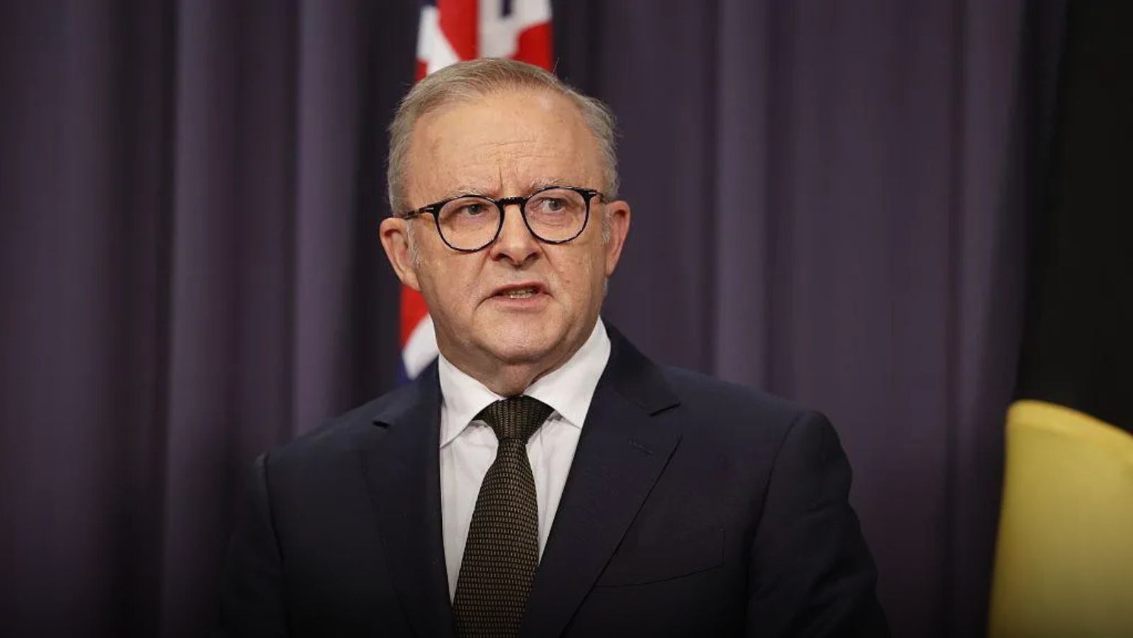 Perth rally bomb incident