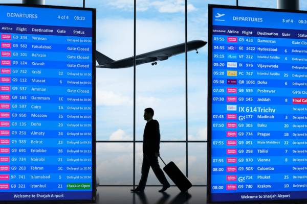 UAE Heavy Fog February 2026 Dubai Sharjah Flight Delays Disrupt Air Travel