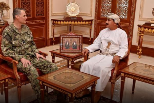 Royal Office Minister meets commander of US Naval Forces Central Command