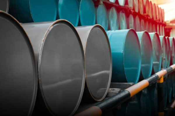 Oil Prices Fall as Trump Predicts Middle East De-escalation