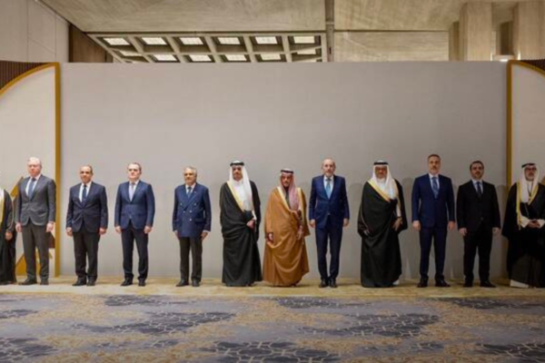 Arab and Islamic ministers urge Iran to halt attacks