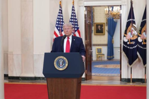 Oil jumps over 5% as Trump continues Iran attacks