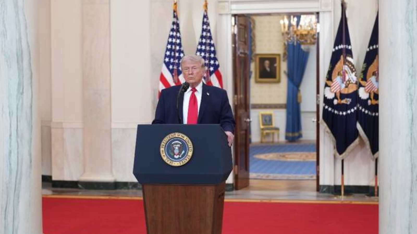 Oil jumps over 5% as Trump continues Iran attacks